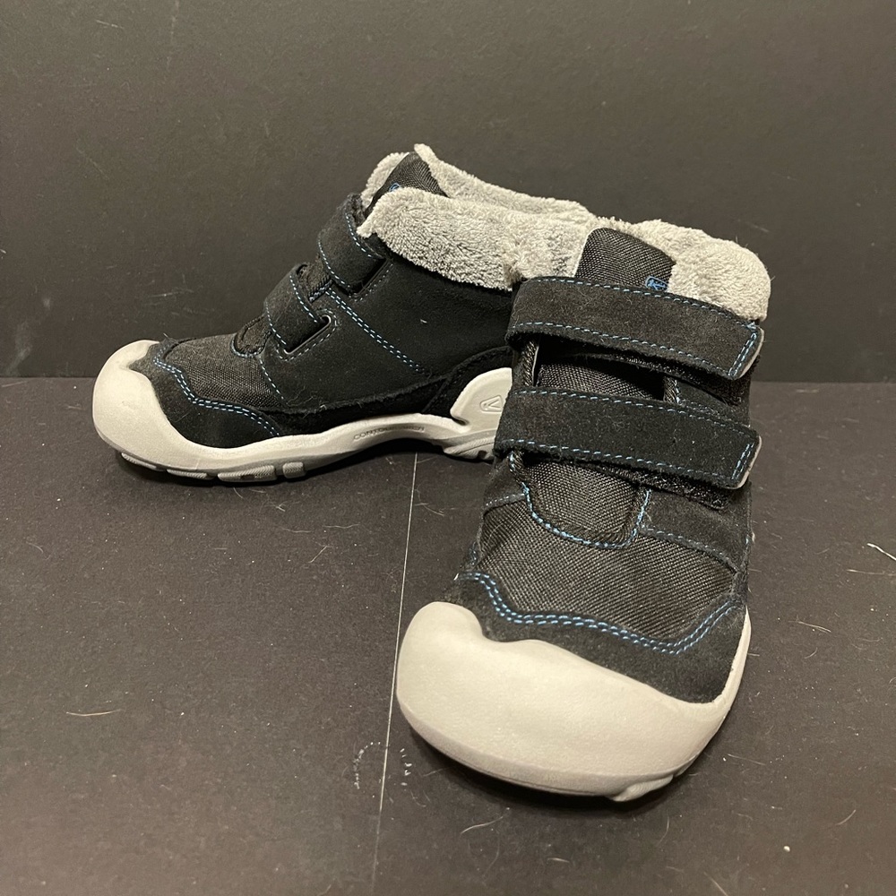 Keen Kids Knotch Chukka Boots size US 1